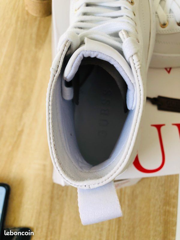Guess Baskets Neuf - Sneakers Femme Taille 36 avec emballage (image 2)