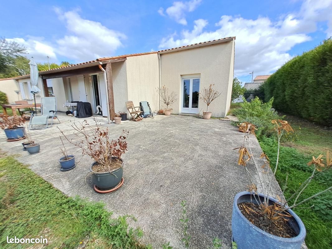 Maison 5 pièces 115 m² · à Chaniers · 115 m² · 980 €/mois