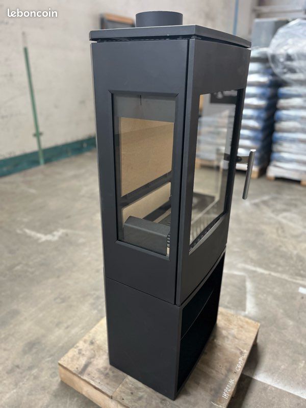 Neuf, à voir : Poêle bois 3 vitres Autrichien Haas + Sohn Wien II easy (image 1)
