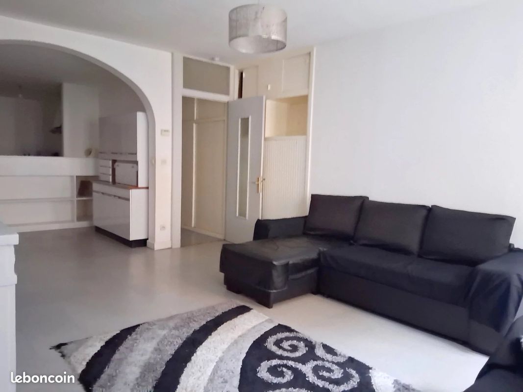 Appartement 2 pièces 69 m² · à Saint-Claude · 69 m² · 58 000 €