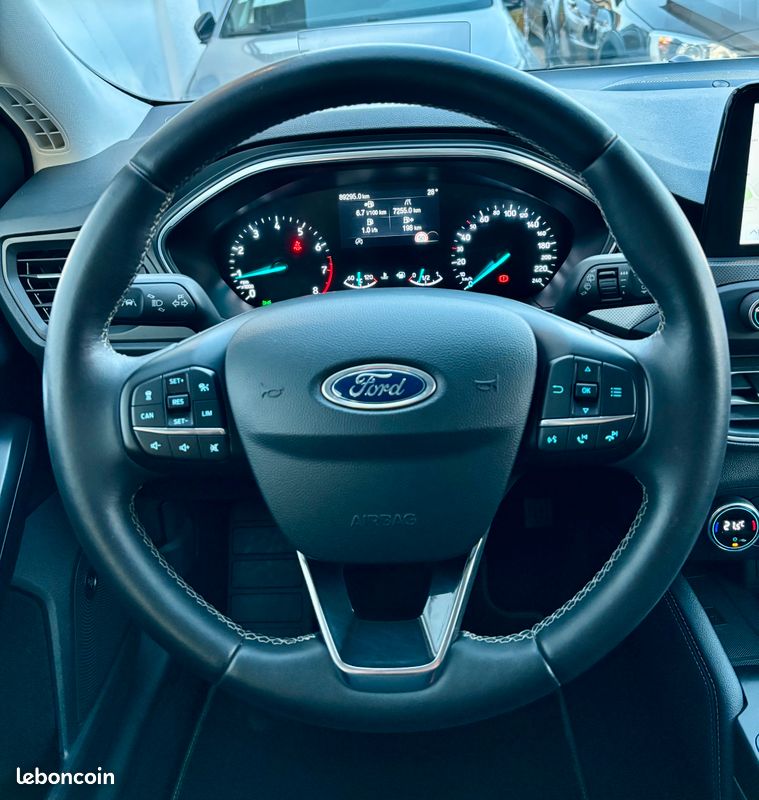 FORD FOCUS IV 1.0L SCTi 125ch Titanium - 1ère Main - (image 11)