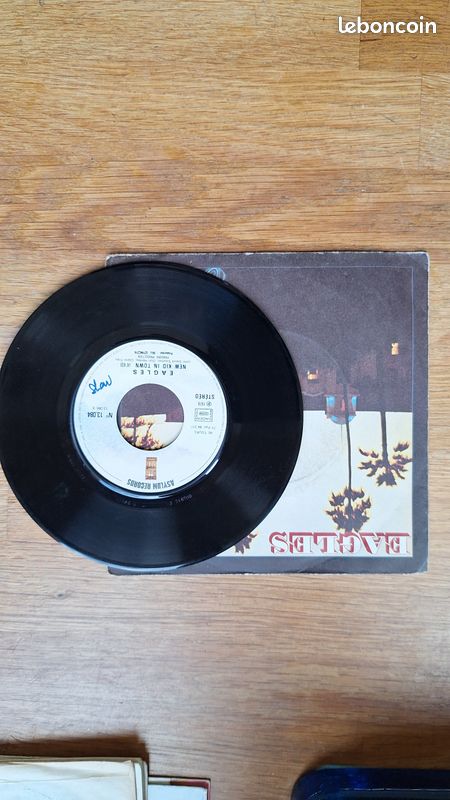 Vinyle 45 tours EAGLES HOTEL CALIFORNIA (image 4)