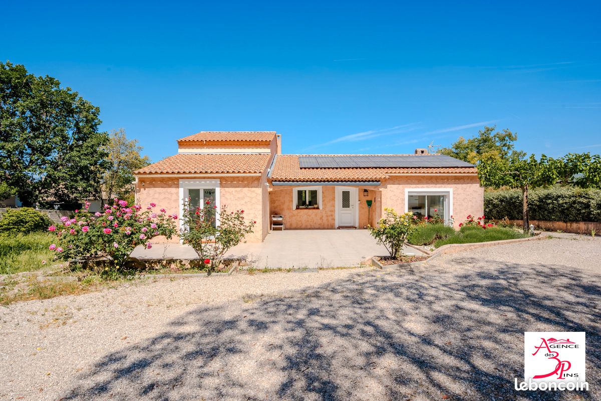Maison 5 pièces 158 m² · à Pierrefeu-du-Var · 158 m² · 480 000 €