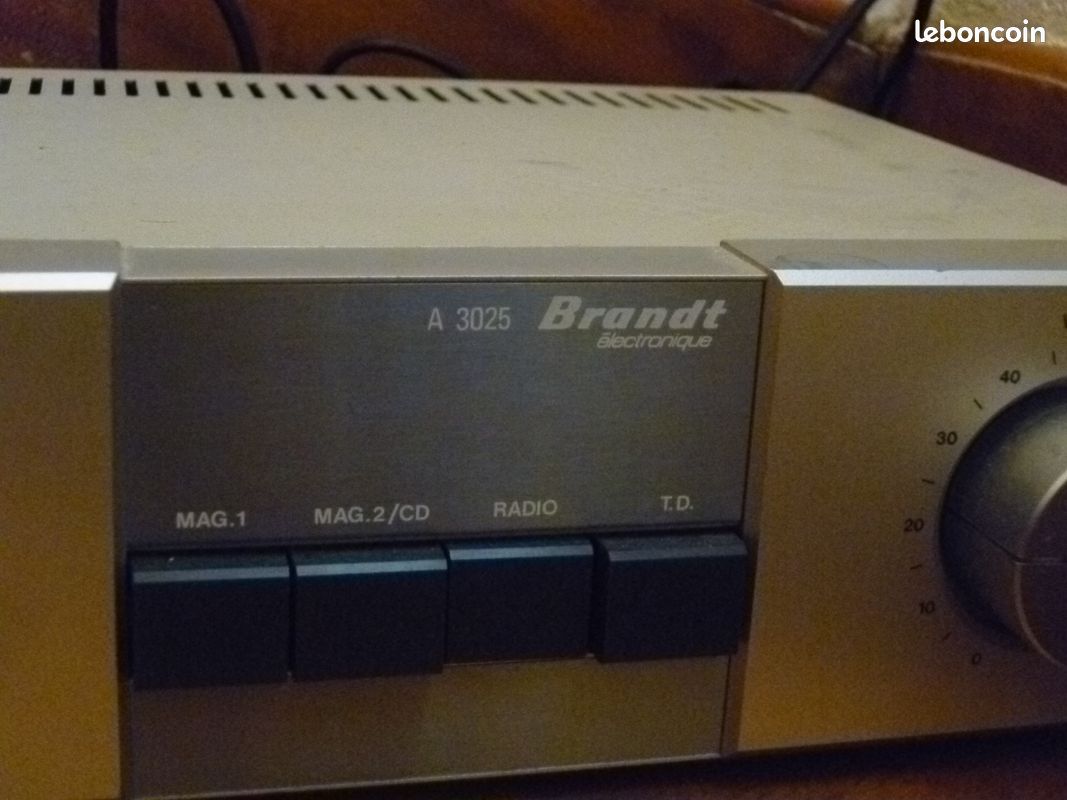 Ampli-tuner Vintage Brandt AT 2271 - Révisé Par Pro - 22W - Gris