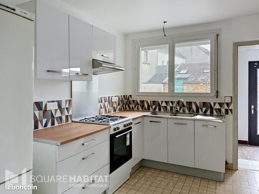 Appartement 3 pièces 102 m² · à Concarneau · 102 m² · 990 €/mois