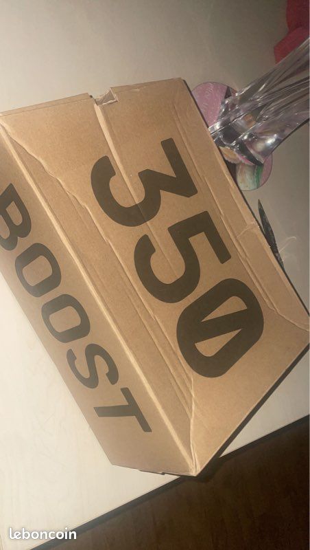 Yeezy boost 350 (image 2)