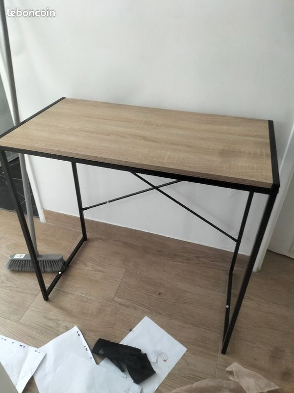 Bureau (image 2)
