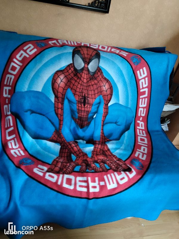 Plaid et coussin "Spiderman" (image 2)