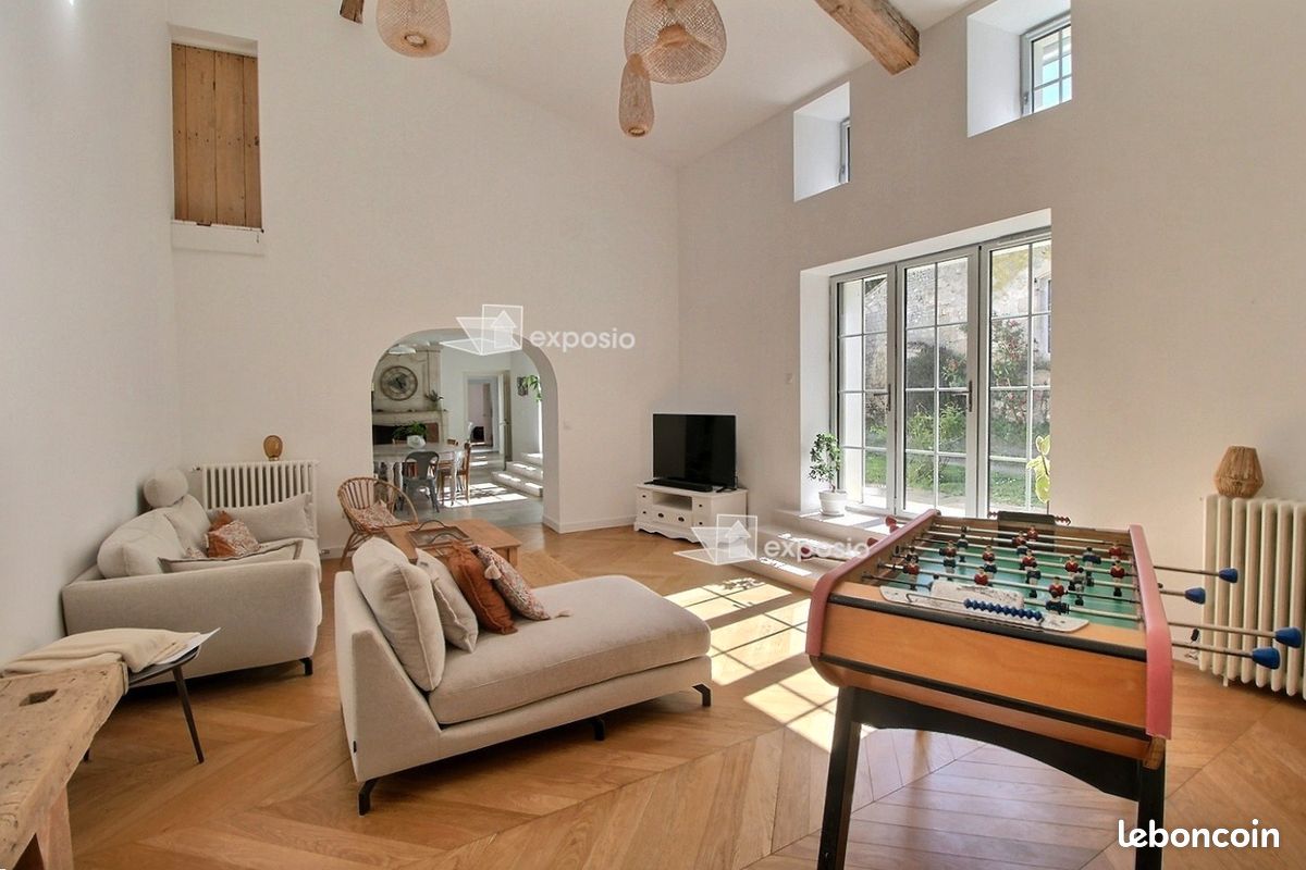 Maison 7 pièces 238 m² · à Saint-Gelais · 238 m² · 529 000 €