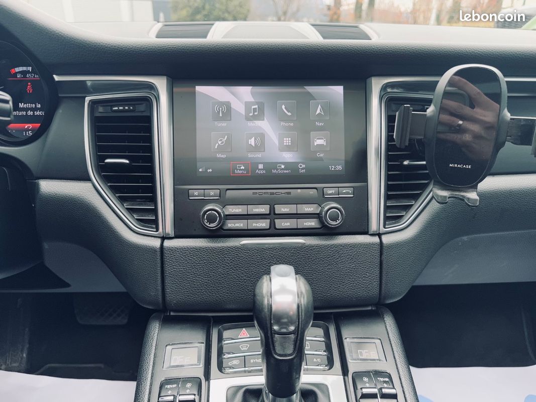 Porsche Macan 2.0L 252CH PDK + TOIT OUVRANT + SUIVI PORSCHE + SIEGES CHAUFFANTS/ELEC + CAMERA DE RECUL + GARANTIE 12 MOIS (image 27)