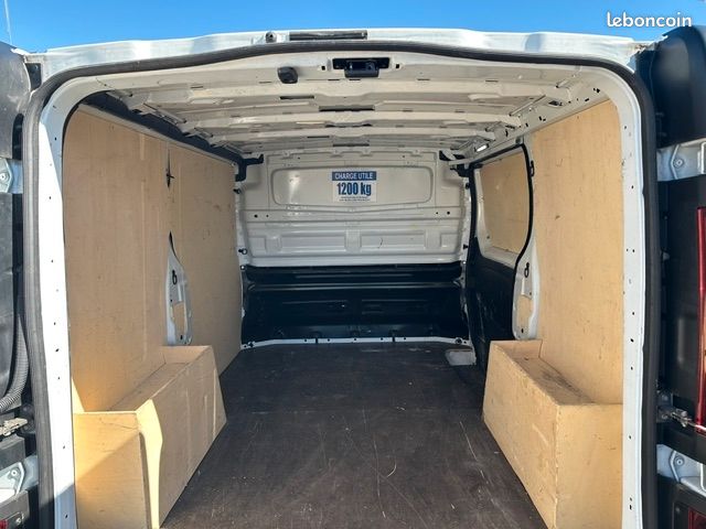 Renault TRAFIC III FOURGON L1H1 3T 2.0 BLUE DCI 130CH ADVANCE GSR2 (image 6)