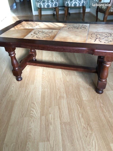 Table basse de style (image 1)