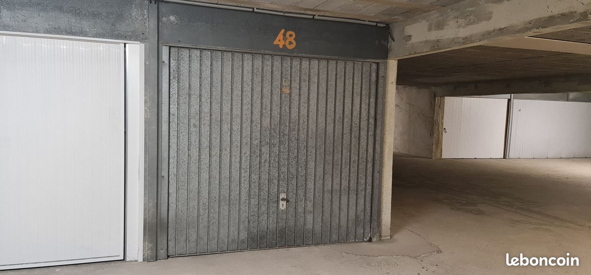 Garage fermé à vendre – saint-gilles-croix-de-vie – à 50 m de la plage · 25 900 €