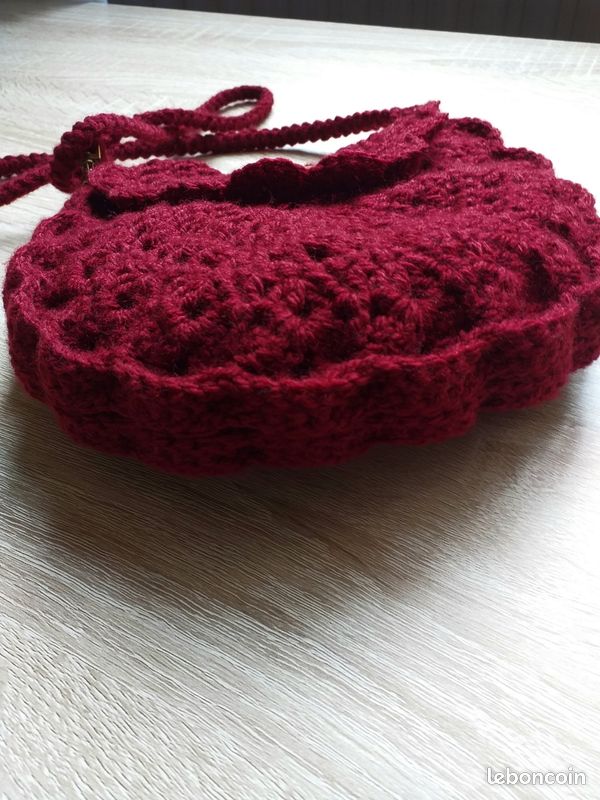 Sac rond bohème au crochet style vintage fait main Neuf Modèle