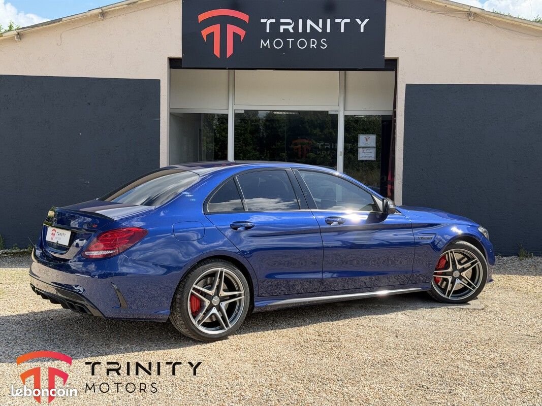 Mercedes Classe C C63 S AMG 510CH + PACK CARBONE + RÉVISION DES 50000KM EFFECTUÉE + SUIVI COMPLET... (image 8)