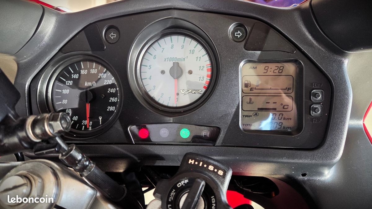 Honda vfr 800 fi - 2001 - 37 009 km (image 5)