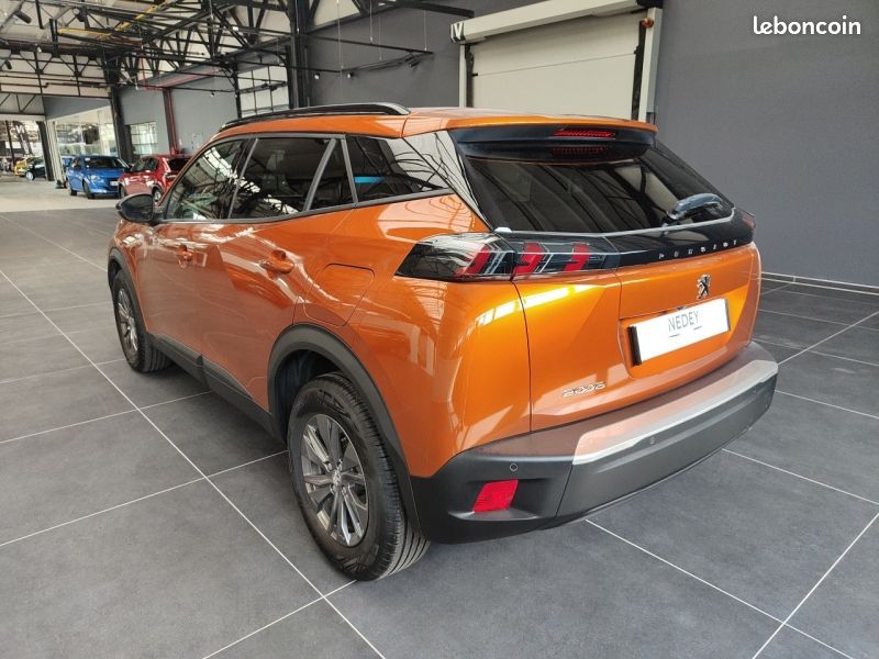 Peugeot 2008 1.2 PureTech 100ch S&S Style (image 7)