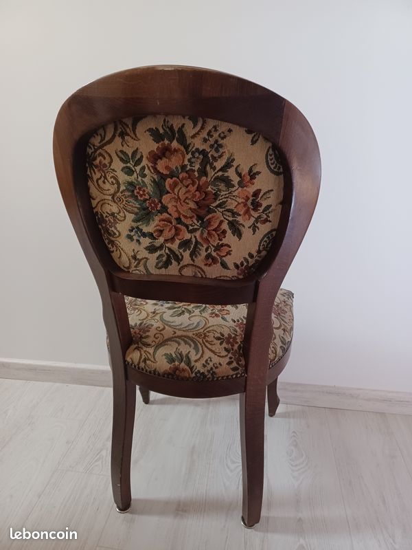 Chaise ancienne en bois rembourrée (image 2)