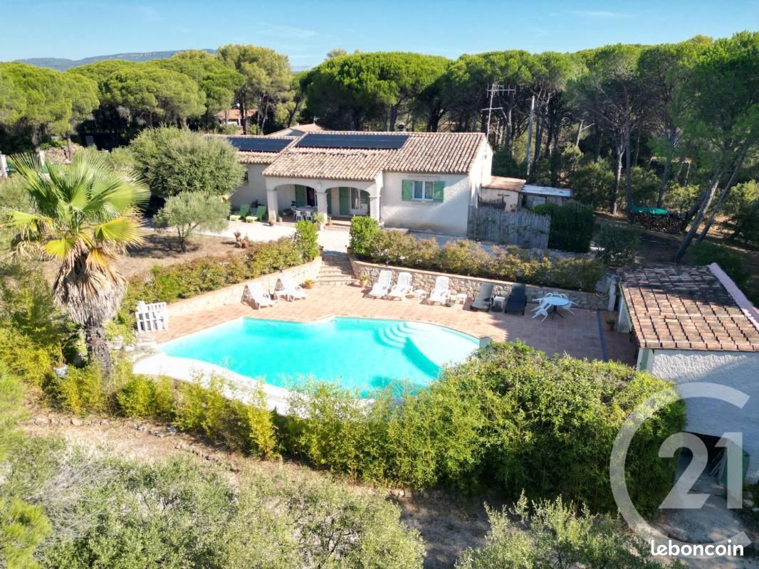 Maison 5 pièces 178 m² · à Roquebrune-sur-Argens · 178 m² · 750 000 €