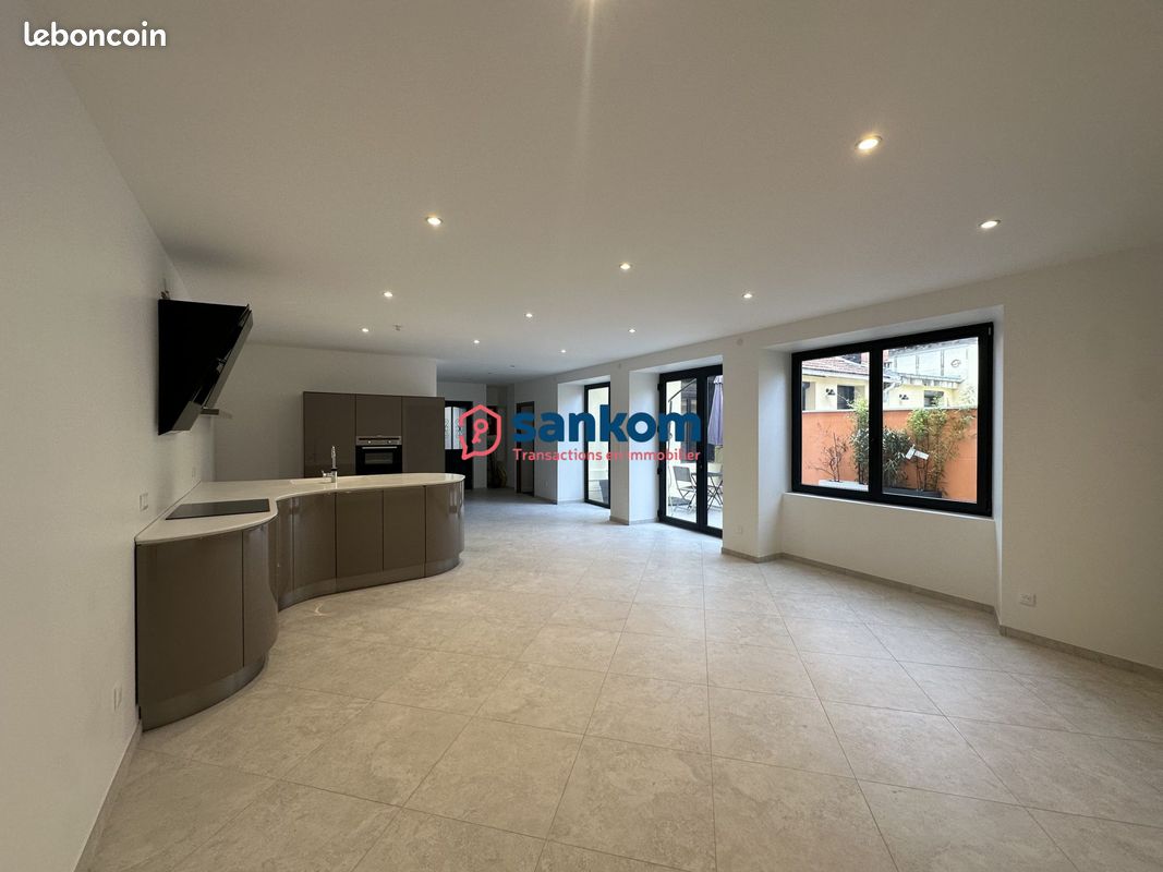 Appartement 3 pièces 105 m² · à Le Puy-en-Velay · 105 m² · 269 900 €