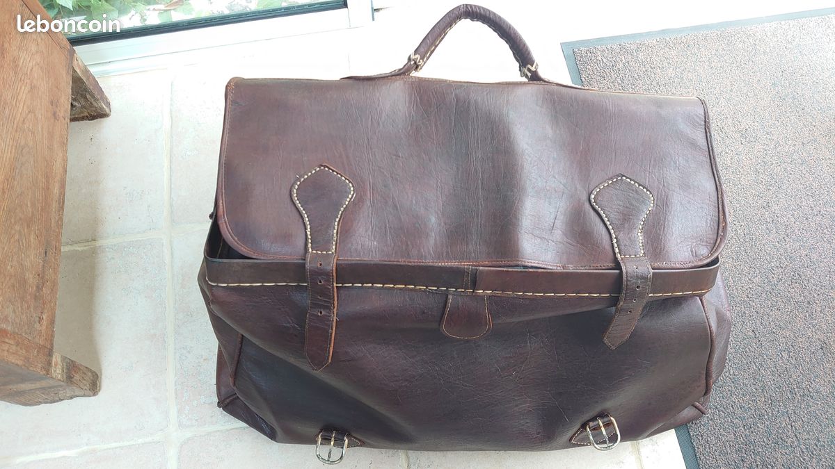Sacoche cuir (image 1)