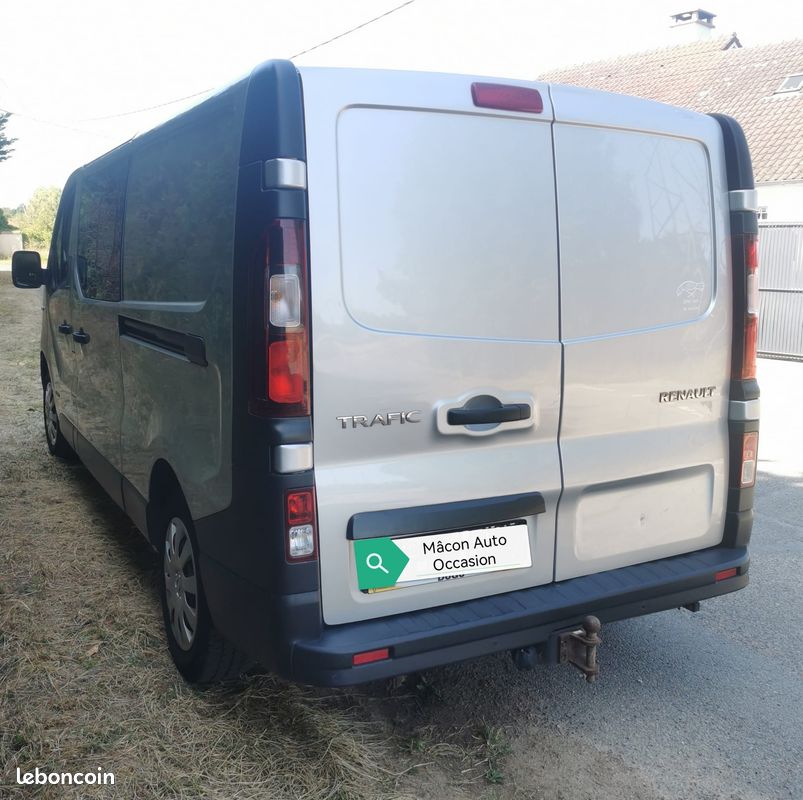 Renault trafic 1.6 dci 115 ch 6 places 122900 km seulement (idem nissan primastar , opel vivaro , fiat talento ...) (image 2)