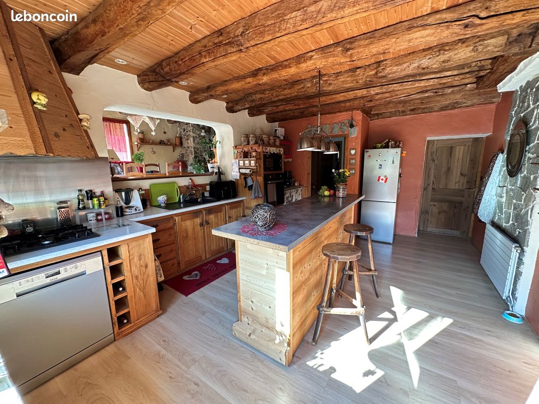 Maison 5 pièces 148 m² · à Verrens-Arvey · 148 m² · 370 000 €