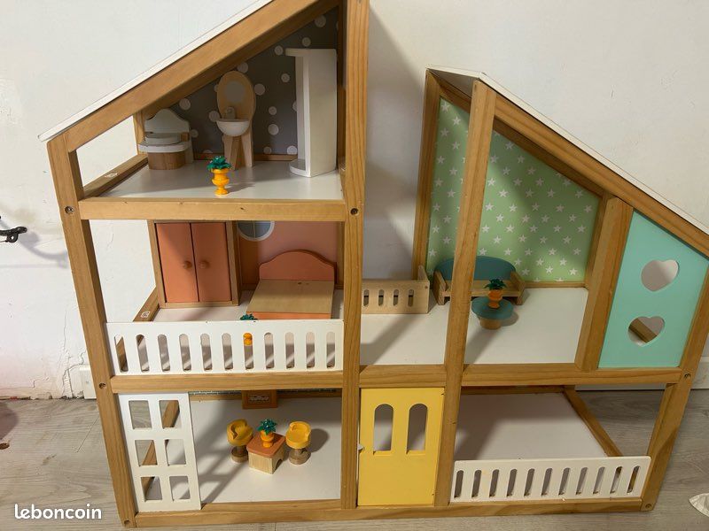 Maison de poupée en bois, Grand modèle (image 1)