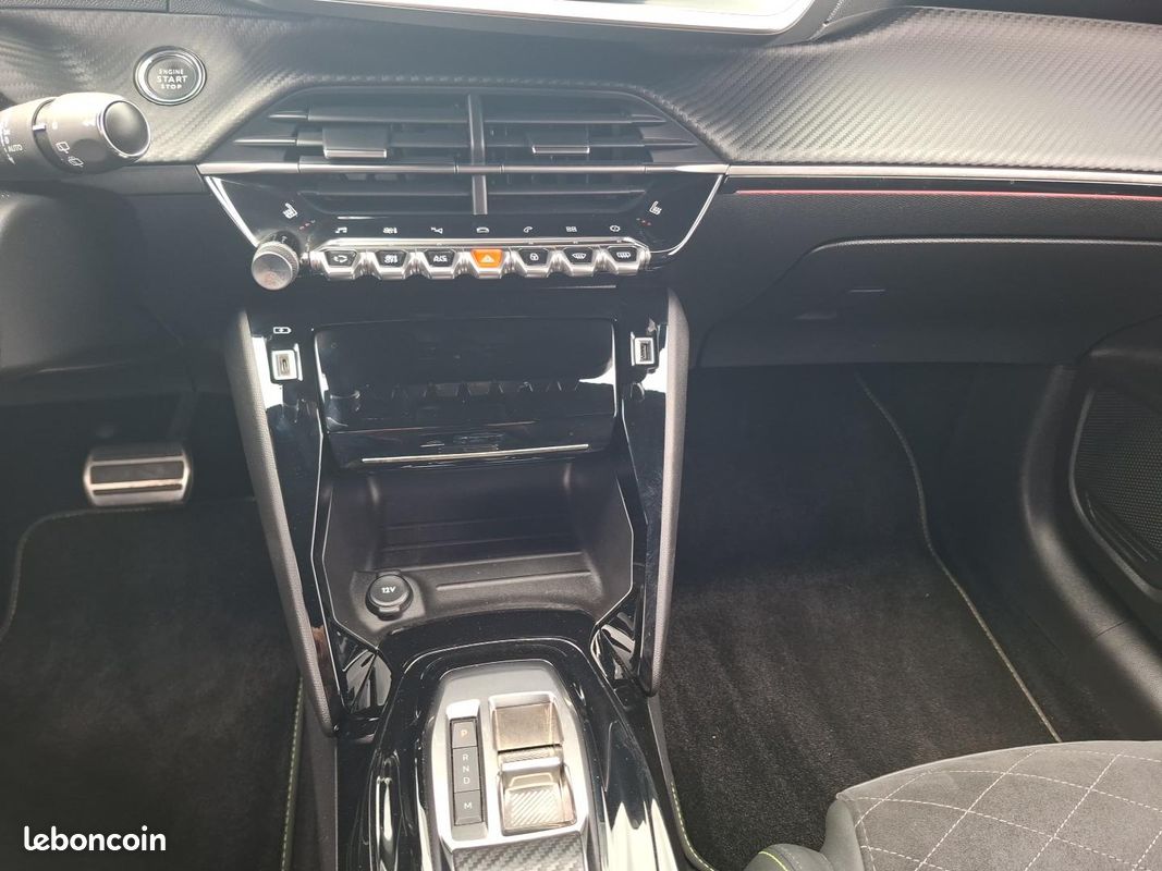 PEUGEOT 208 PureTech 130 S&S EAT8 GT (image 18)