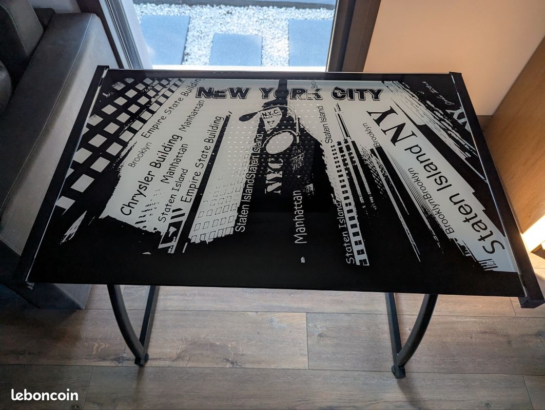 Bureau avec plateau en verre New York City (image 1)