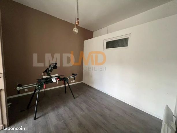 https://img.leboncoin.fr/api/v1/lbcpb1/images/4a/1a/c9/4a1ac9961019e7d4b976e75f5acb2eeaa5c0f970.jpg?rule=ad-image