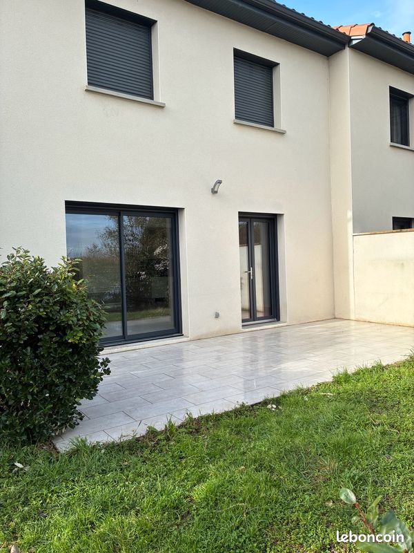 Maison 5 pièces 100 m² · à Communay · 100 m² · 345 000 €