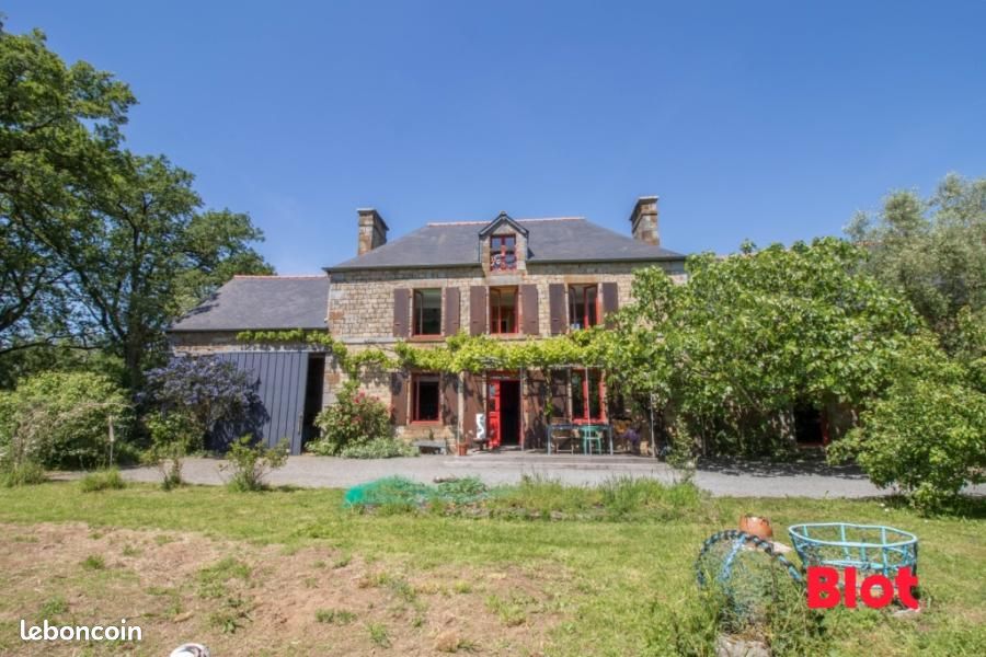 Maison 6 pièces 181 m² · à Maen Roch · 181 m² · 340 000 €
