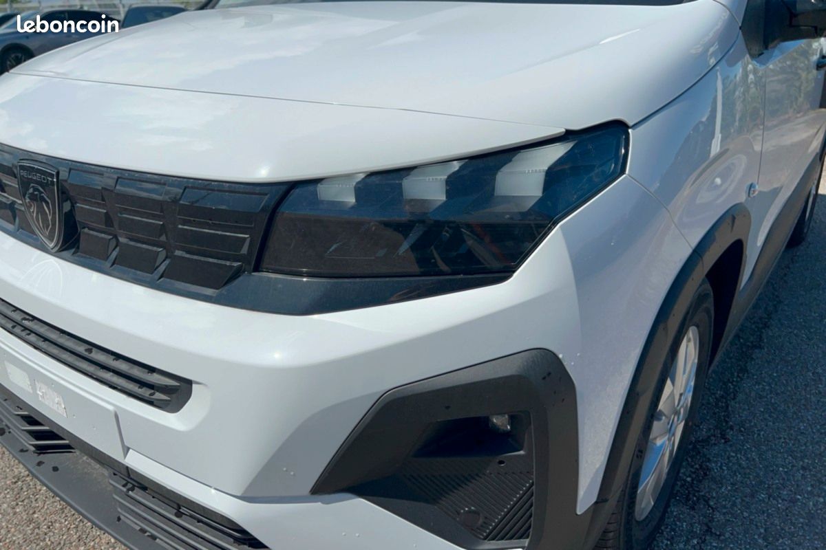 Peugeot Rifter BLUEHDI 130 EAT8 ALLURE 0MALUS (image 16)