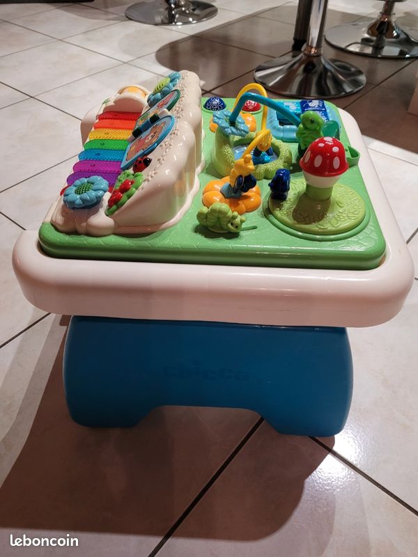 Table d'activités bébé (image 2)