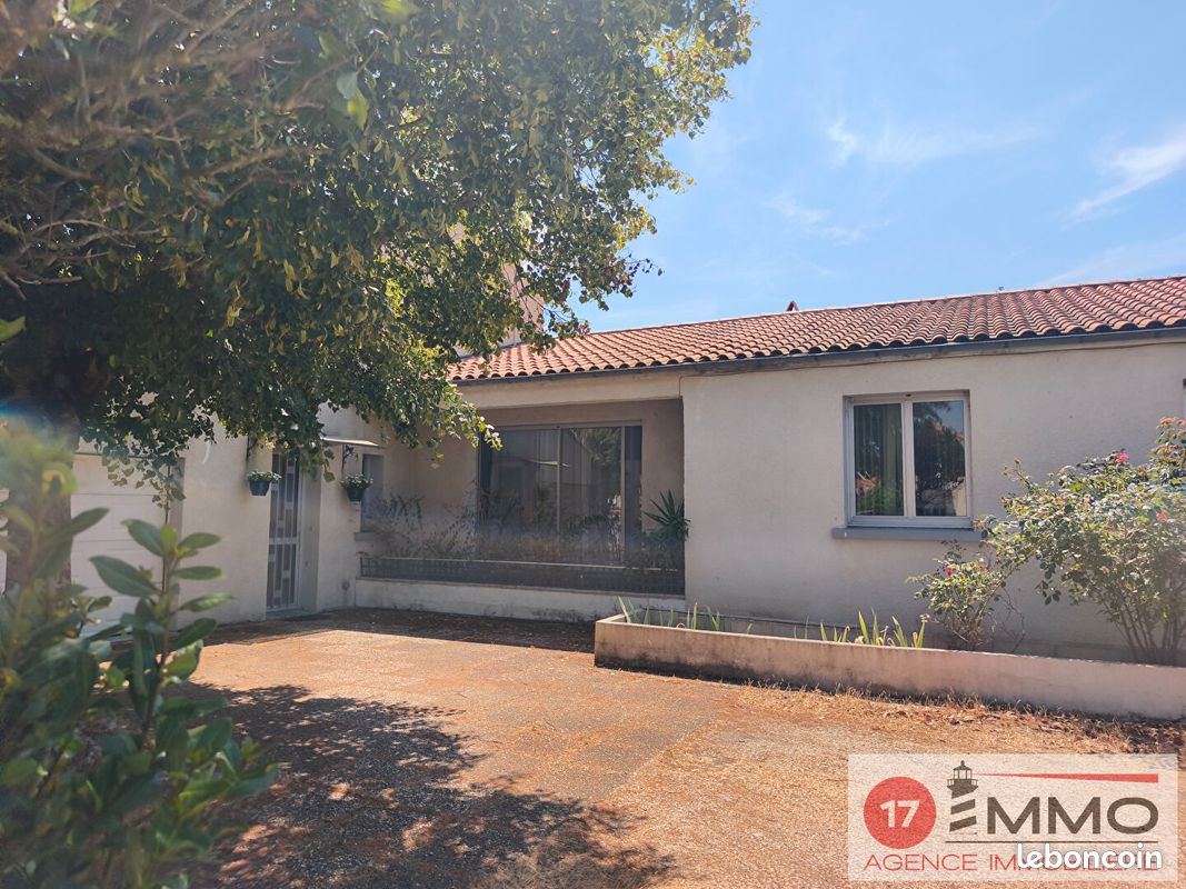 Maison 7 pièces 226 m² · à Saint-Vivien · 226 m² · 498 500 €