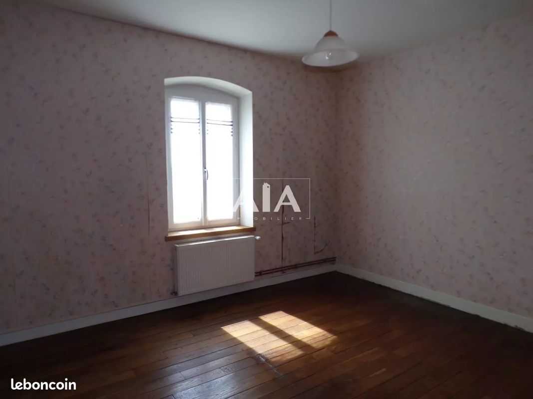 Maison 6 pièces 110 m² - Champagne-Mouton 16350 (image principale 8)