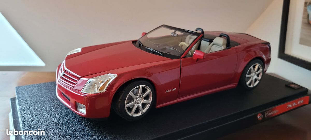Cadillac XLR 1/18 HotWheels - Collection