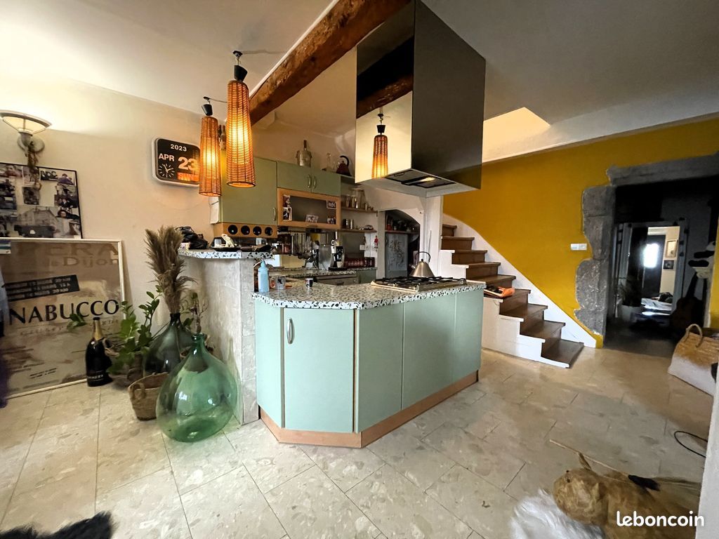 Appartement 6 pièces 130 m² · à Saint-Nazaire-les-Eymes · 130 m² · 350 000 €