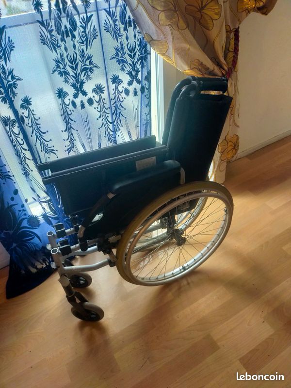 Fauteuil roulant (image 2)