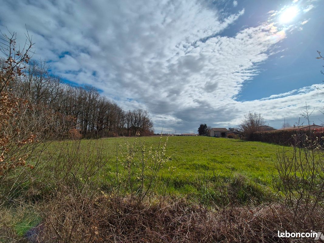Terrain 816 m² · à Saint-Sardos · 816 m² · 57 000 €