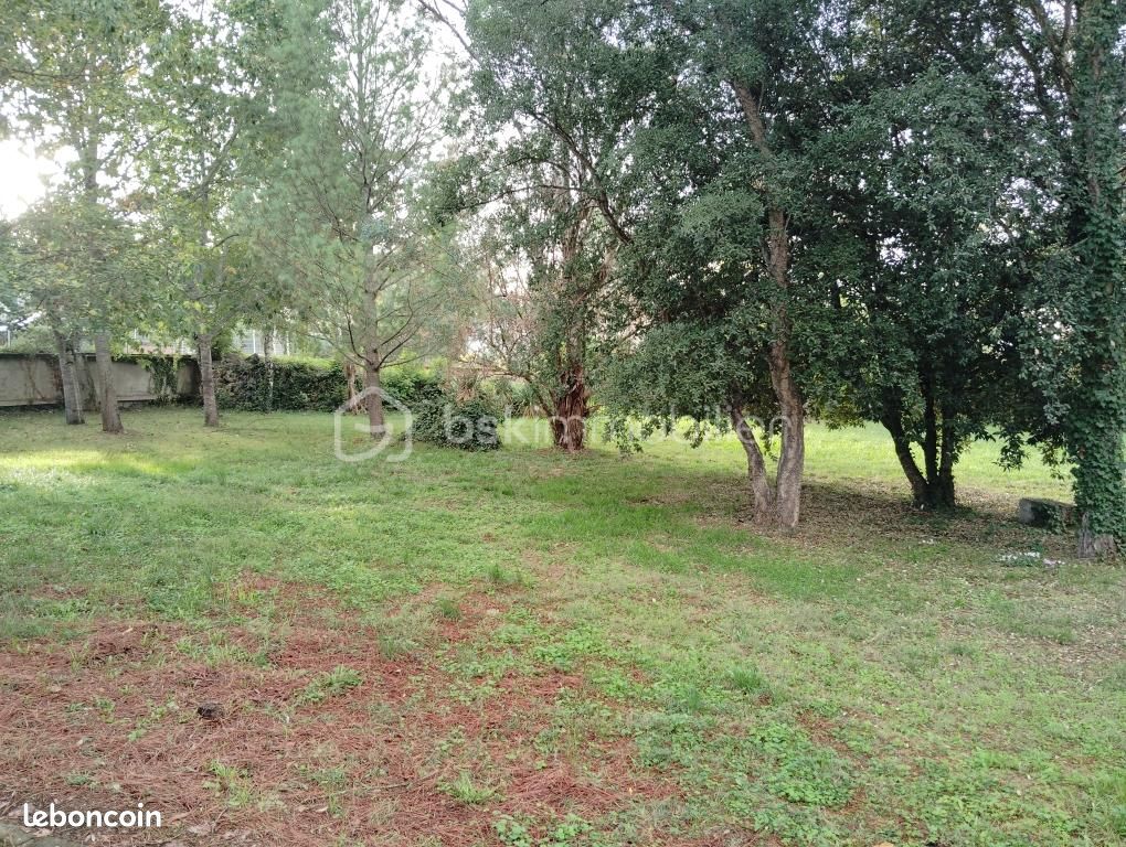 Terrain 1215 m² · à Carmaux · 69 000 €