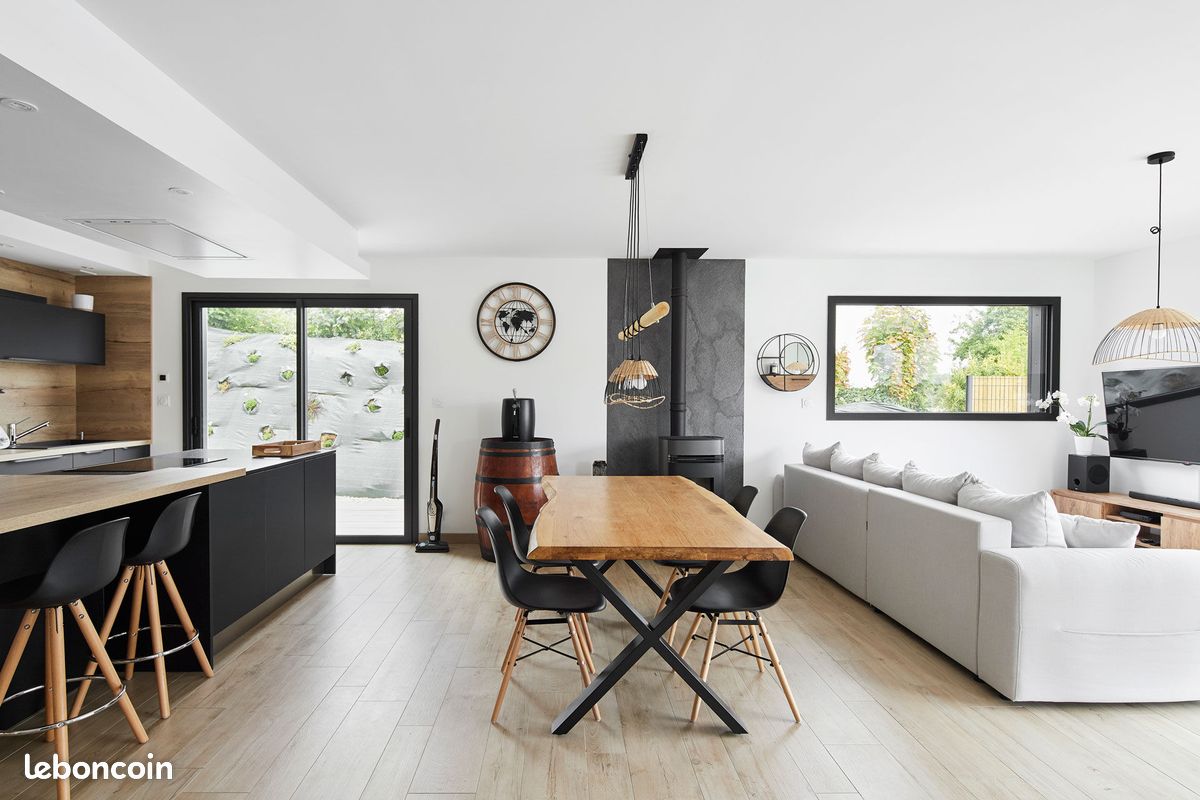 Maison 4 pièces 93 m² · à Champeix · 93 m² · 910 €/mois