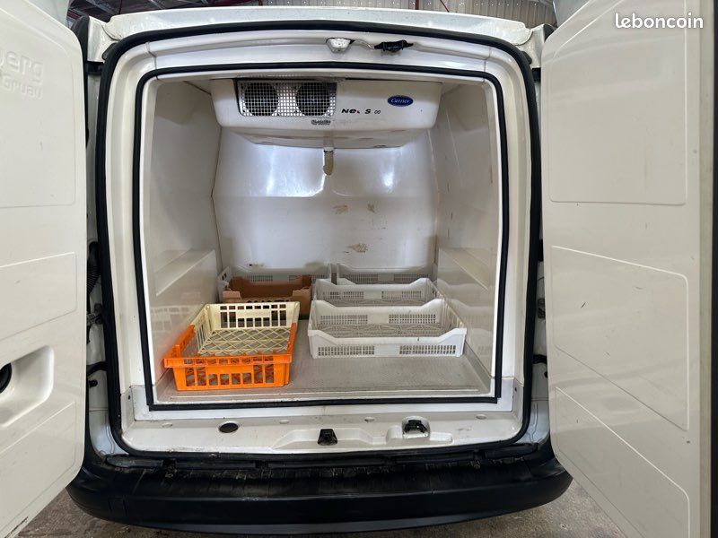 Renault kangoo frigo carrier 1.5 dci bon état entretien ok (image 5)
