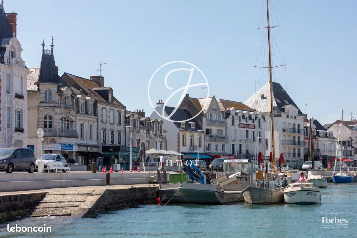 Maison 10 pièces 245 m² · au Pouliguen · 245 m² · 1 352 000 €
