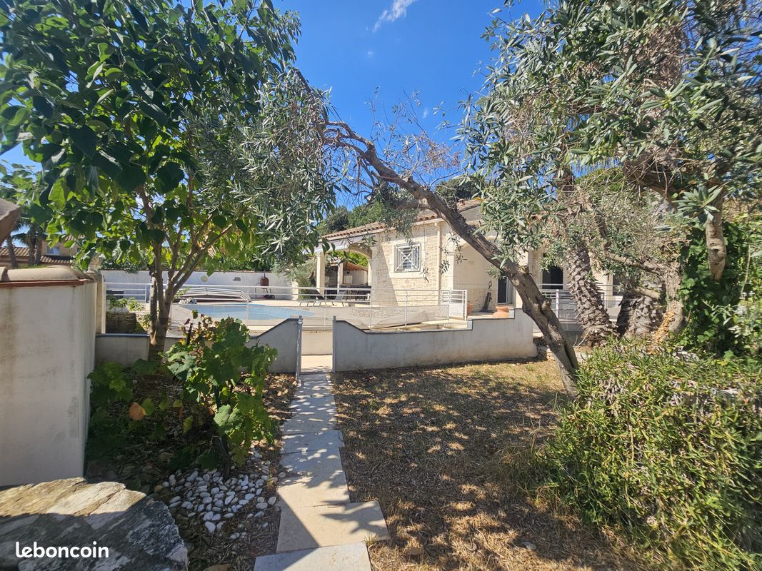 Maison 5 pièces 128 m² · à Saint-Brès · 128 m² · 560 000 €