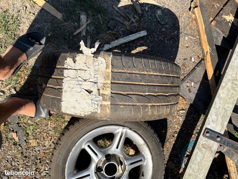 2 Pneu avec jantes, Clio 195/50/r 15 (image 1)