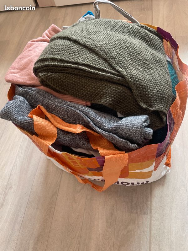 Grand Lot de Vêtements Femme – S à L – Marques & Pièces Neuves (image 1)