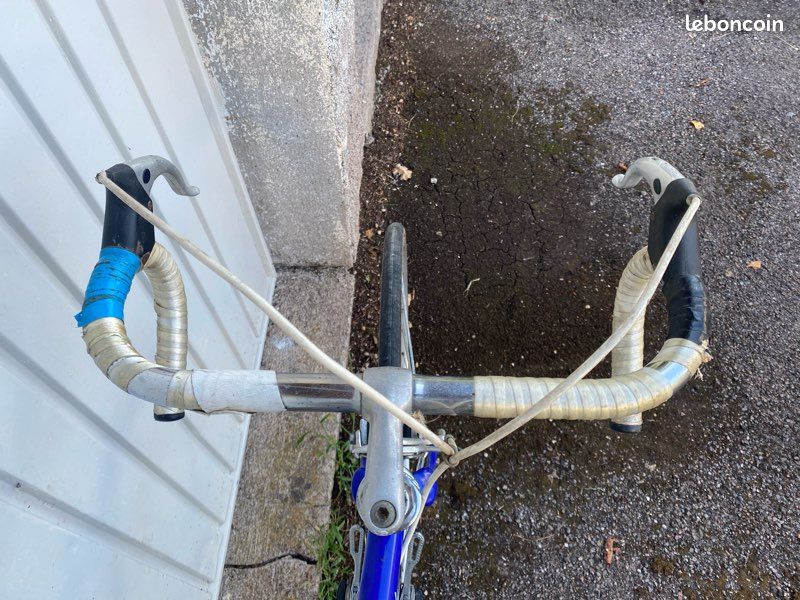 Petit vélo Decathlon fonctionnel 5 euros à récupérer sur place - Vélos