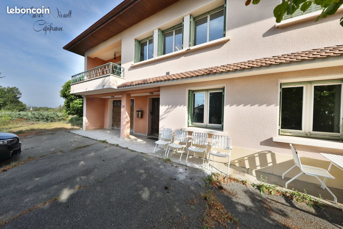 Maison 5 pièces 160 m² · à Montrevel-en-Bresse · 160 m² · 179 000 €